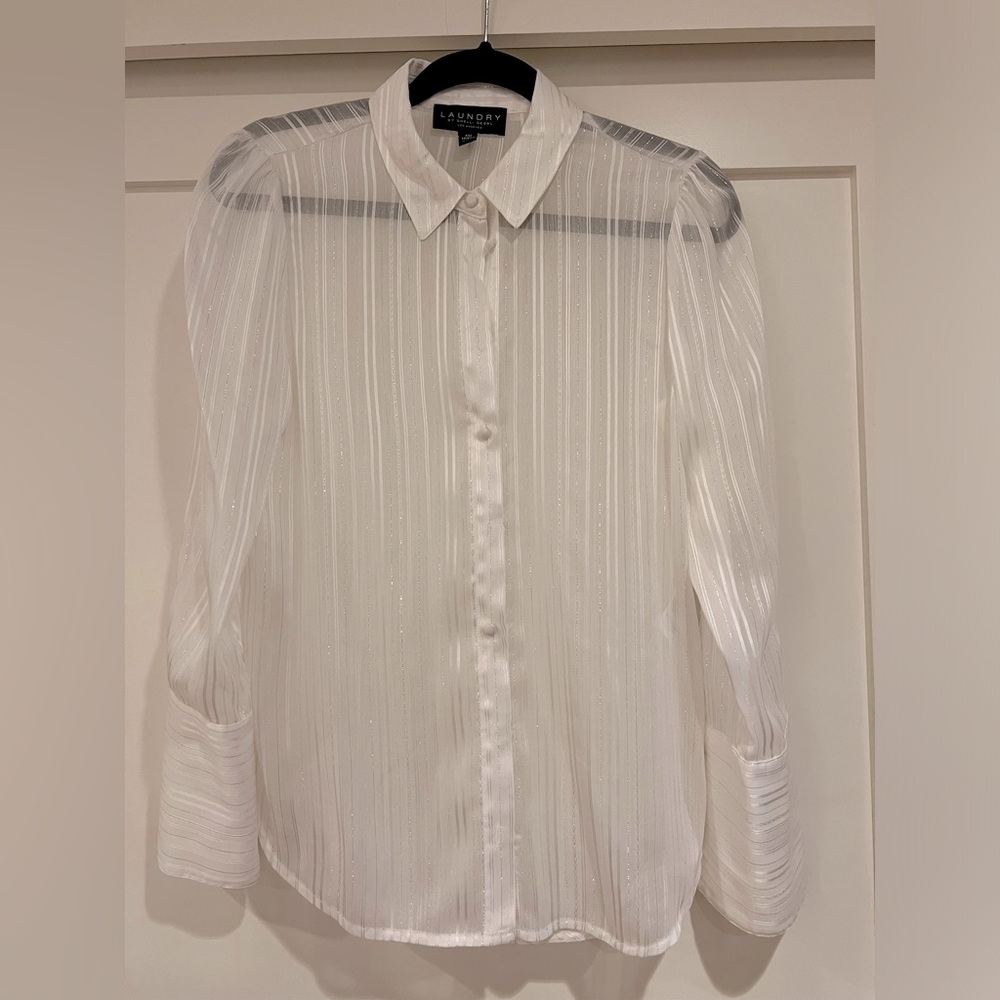 Women’s XS white see through w/ silver piping blouse by Laundry by Shelli Segal